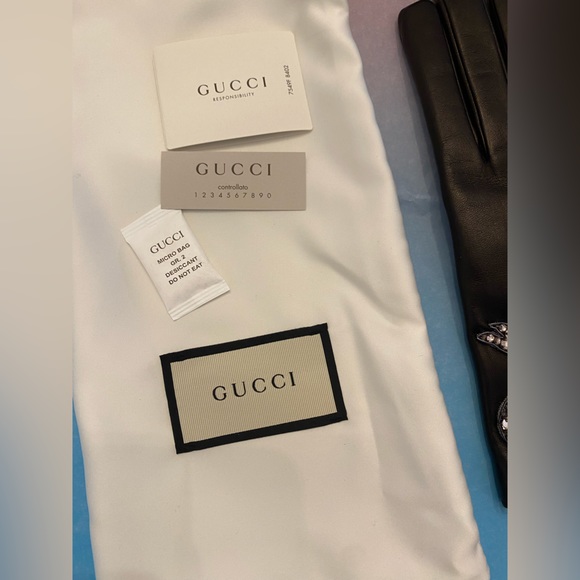 NWT NIB GUCCI New Patch leather Crystal Bow black gloves sz 8 giftable - Picture 6 of 6